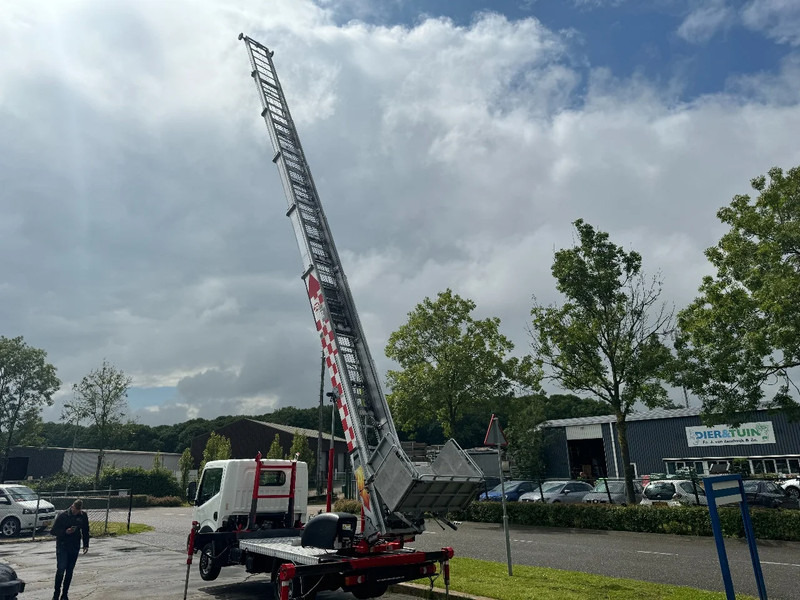 Лекотоварен автомобил Nissan 3X UNIT CABSTAR 35.13 + LIFT 25 METER + REMOTE CONTROL EURO 6: снимка 13 Лекотоварен автомобил Nissan 3X UNIT CABSTAR 35.13 + LIFT 25 METER + REMOTE CONTROL EURO 6: снимка 13