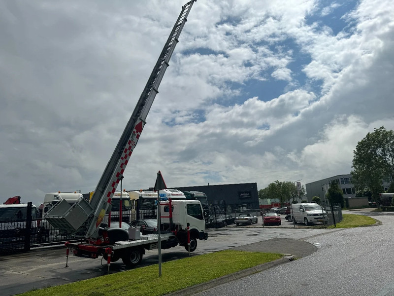 Лекотоварен автомобил Nissan 3X UNIT CABSTAR 35.13 + LIFT 25 METER + REMOTE CONTROL EURO 6: снимка 17 Лекотоварен автомобил Nissan 3X UNIT CABSTAR 35.13 + LIFT 25 METER + REMOTE CONTROL EURO 6: снимка 17