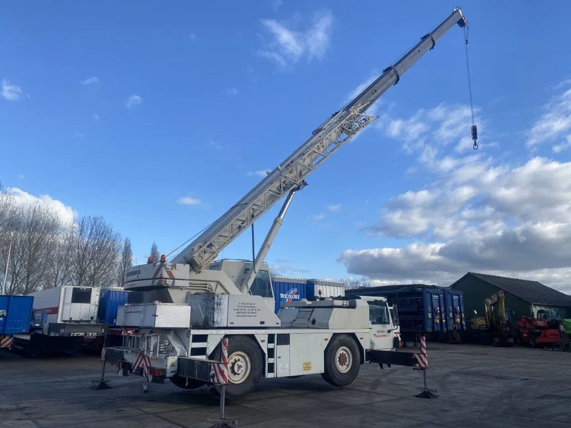 Liebherr LTM1030 - Кран за всякакви терени: снимка 2 Liebherr LTM1030 - Кран за всякакви терени: снимка 2