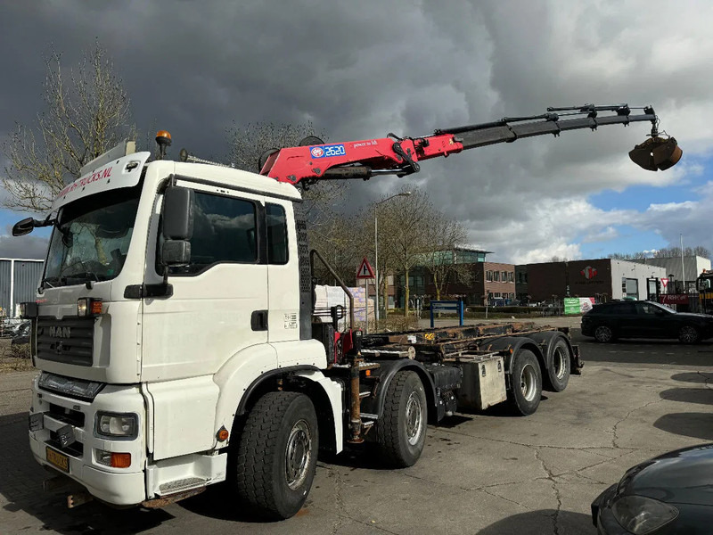 MAN TGA 35.440 8X2 - EURO 4 + HMF 2620K-RC 2018! + REMOTE + HYDRAUTO CABLE LIFT + LIFTING AXLE - Камион с кран: снимка 2 MAN TGA 35.440 8X2 - EURO 4 + HMF 2620K-RC 2018! + REMOTE + HYDRAUTO CABLE LIFT + LIFTING AXLE - Камион с кран: снимка 2