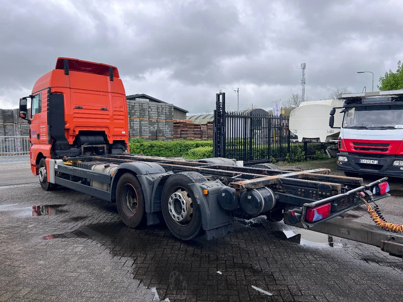MAN TGX 26.440 XLX 6X2 EURO 5 - BDF CHASSIS + RETARDER - Контейнеровоз/ Сменна каросерия камион: снимка 5 MAN TGX 26.440 XLX 6X2 EURO 5 - BDF CHASSIS + RETARDER - Контейнеровоз/ Сменна каросерия камион: снимка 5