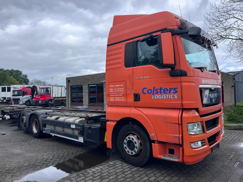 MAN TGX 26.440 XLX 6X2 EURO 5 - BDF CHASSIS + RETARDER - Контейнеровоз/ Сменна каросерия камион: снимка 3 MAN TGX 26.440 XLX 6X2 EURO 5 - BDF CHASSIS + RETARDER - Контейнеровоз/ Сменна каросерия камион: снимка 3
