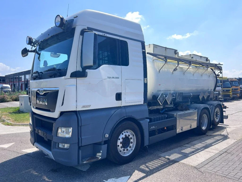 MAN TGX 26.560 6X2 EURO 6 - 11.500L VACUUM CLEANER - 2 COMPARTIMENTEN + INTARDER - Каналопочистваща машина: снимка 1 MAN TGX 26.560 6X2 EURO 6 - 11.500L VACUUM CLEANER - 2 COMPARTIMENTEN + INTARDER - Каналопочистваща машина: снимка 1