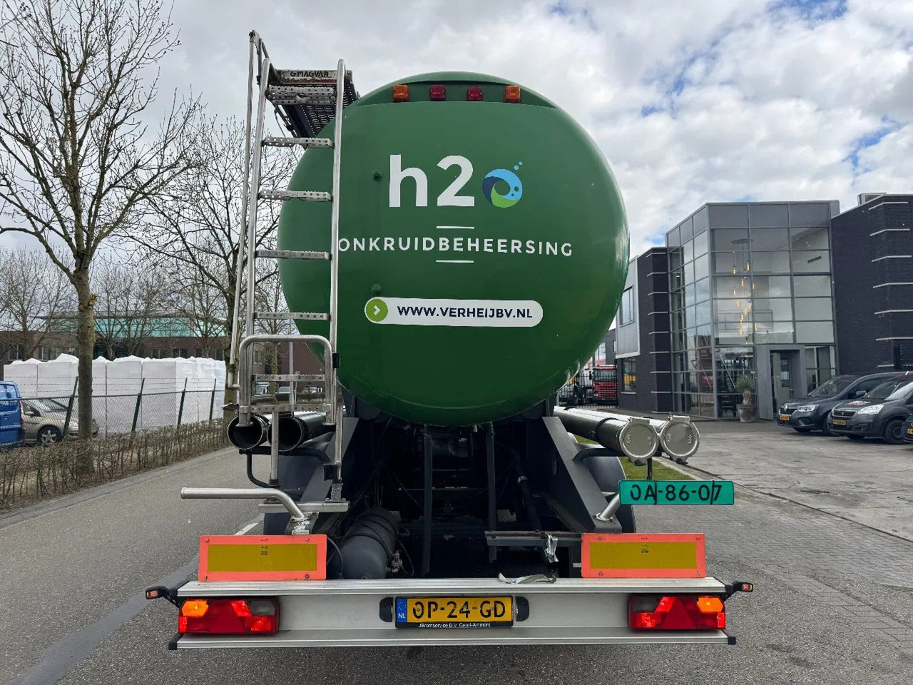 Magyar SR 3 MEB - 3 AXLE BPW + 5 COMP. + TÜV 03-2026 - Полуремарке цистерна: снимка 3 Magyar SR 3 MEB - 3 AXLE BPW + 5 COMP. + TÜV 03-2026 - Полуремарке цистерна: снимка 3