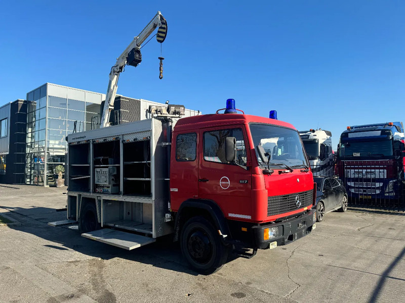 Mercedes-Benz 1117 4X2 FIRE TRUCK HIAB 050A ONLY 105787 KM - Пожарна кола: снимка 2 Mercedes-Benz 1117 4X2 FIRE TRUCK HIAB 050A ONLY 105787 KM - Пожарна кола: снимка 2