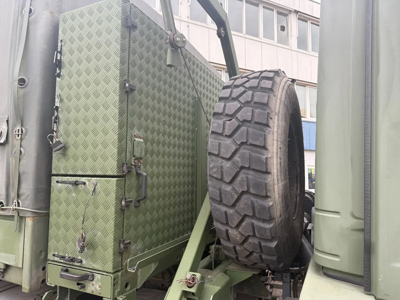 Mercedes-Benz ATEGO 1018 A 4X4 ONLY 63965 KM - Камион с брезент: снимка 4 Mercedes-Benz ATEGO 1018 A 4X4 ONLY 63965 KM - Камион с брезент: снимка 4