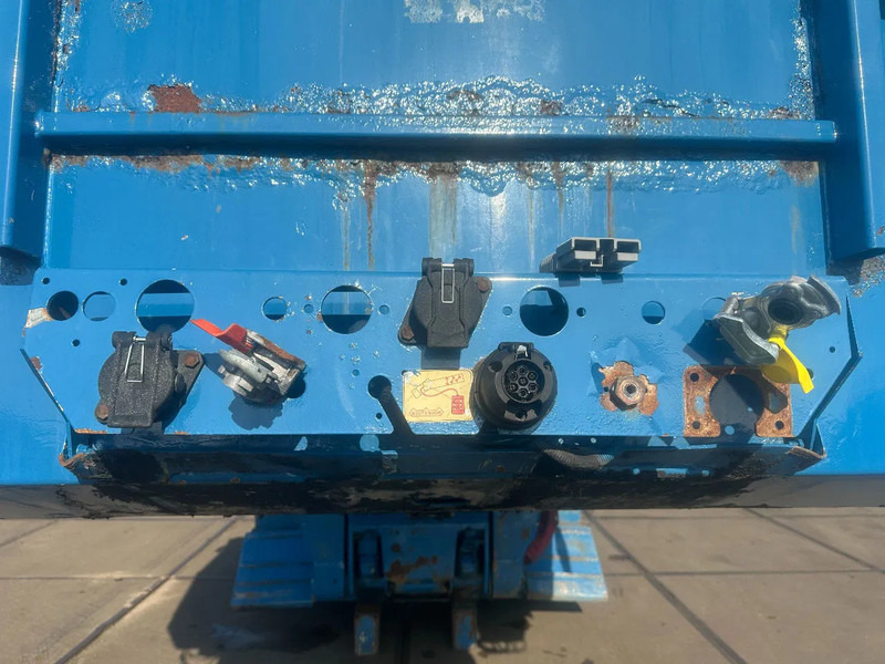 Нискорамна площадка полуремарке Nooteboom EURO 54-03 3 AXLE STEERING, EXTENDABLE: снимка 15 Нискорамна площадка полуремарке Nooteboom EURO 54-03 3 AXLE STEERING, EXTENDABLE: снимка 15