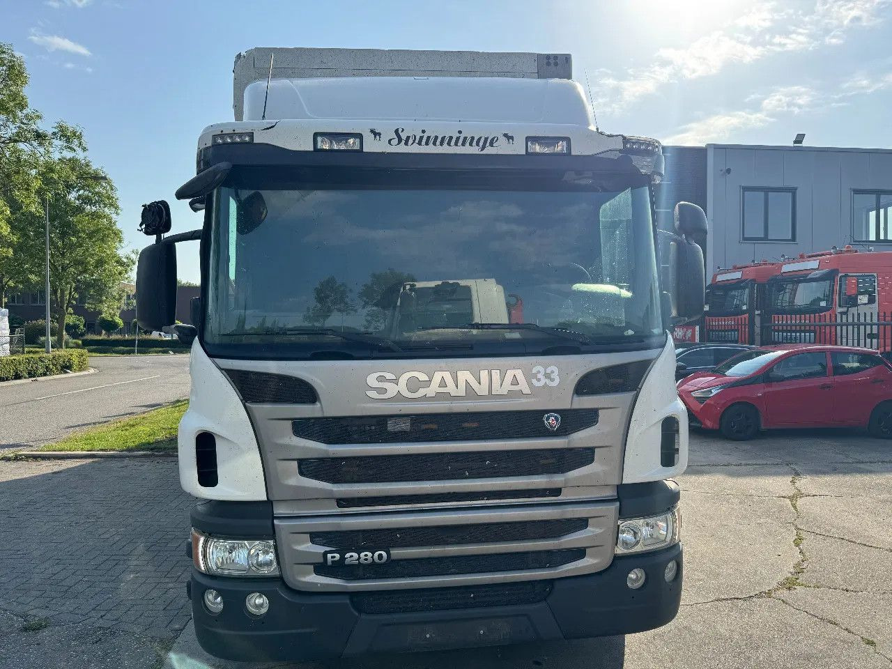 Scania P280 6X2 SCHMITZ BOX + ZEPRO 2000KG LIFT EURO 6 - Камион фургон: снимка 2 Scania P280 6X2 SCHMITZ BOX + ZEPRO 2000KG LIFT EURO 6 - Камион фургон: снимка 2