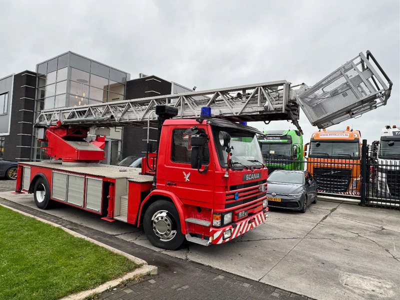 Scania P82 4X2 - FIRE TRUCK - 30M LIFT - Пожарна кола: снимка 3 Scania P82 4X2 - FIRE TRUCK - 30M LIFT - Пожарна кола: снимка 3