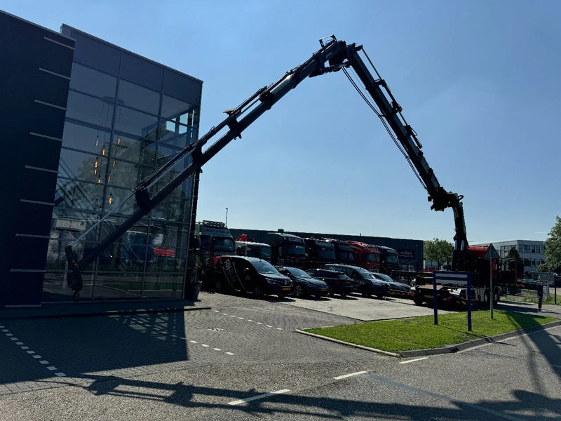Scania R560 V8 8X2 + EFFER CRANE 1550 6S + FLYJIP 6XHYDR + REMOTE + WINCH - Камион с кран: снимка 5 Scania R560 V8 8X2 + EFFER CRANE 1550 6S + FLYJIP 6XHYDR + REMOTE + WINCH - Камион с кран: снимка 5