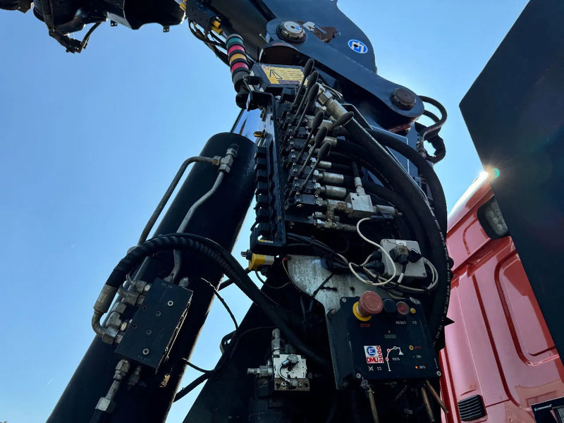 Камион с кран Scania R560 V8 8X2 + EFFER CRANE 1550 6S + FLYJIP 6XHYDR + REMOTE + WINCH: снимка 12 Камион с кран Scania R560 V8 8X2 + EFFER CRANE 1550 6S + FLYJIP 6XHYDR + REMOTE + WINCH: снимка 12