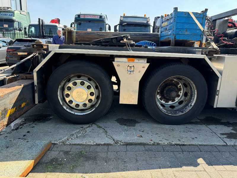 Камион с кран Scania R560 V8 8X2 + EFFER CRANE 1550 6S + FLYJIP 6XHYDR + REMOTE + WINCH: снимка 19 Камион с кран Scania R560 V8 8X2 + EFFER CRANE 1550 6S + FLYJIP 6XHYDR + REMOTE + WINCH: снимка 19