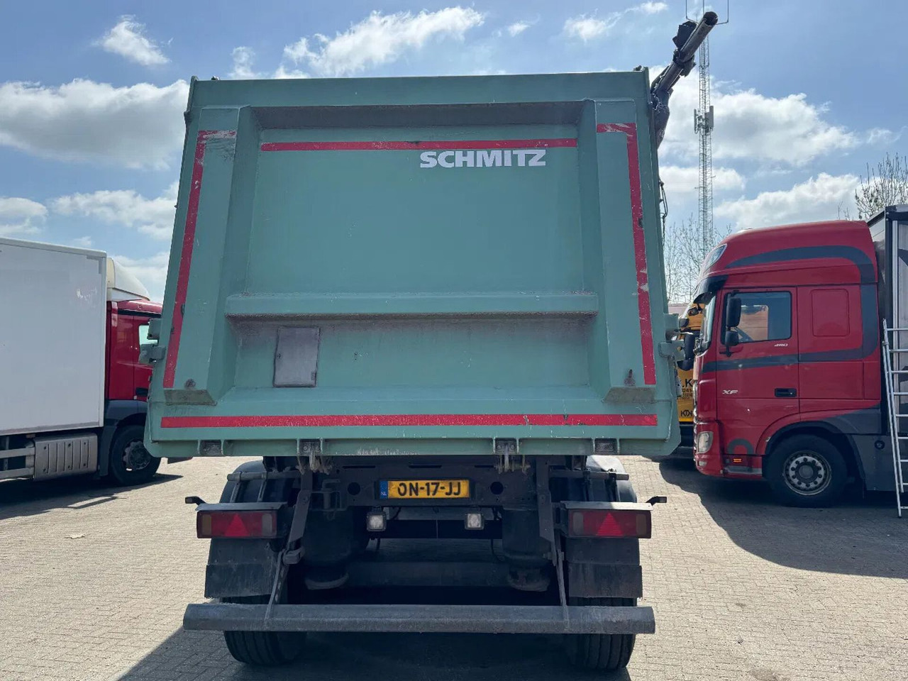 Schmitz Cargobull SGF*3 LIFTING AXLE - Самосвал полуремарке: снимка 3 Schmitz Cargobull SGF*3 LIFTING AXLE - Самосвал полуремарке: снимка 3