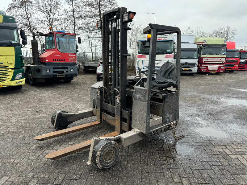 Terberg TKL 3X3 M 2000 KG KINGLIFTER 3,6 METER HEIGH CE MARK - Мотокар за монтаж на камиони: снимка 1 Terberg TKL 3X3 M 2000 KG KINGLIFTER 3,6 METER HEIGH CE MARK - Мотокар за монтаж на камиони: снимка 1