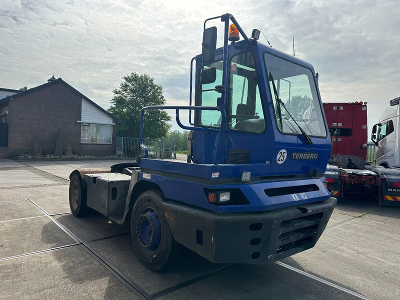 Terberg YT 182 MOTOR ROOKT - Терминален влекач: снимка 3 Terberg YT 182 MOTOR ROOKT - Терминален влекач: снимка 3