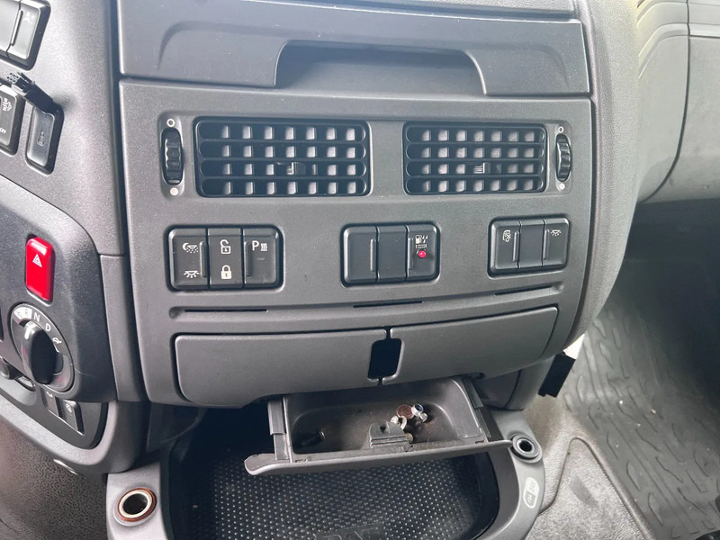 Влекач DAF XF 440 4X2 EURO 6 MEGA LOW DECK: снимка 15