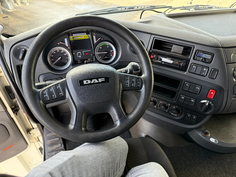 Влекач DAF XF 440 4X2 EURO 6 MEGA - ONLY 522.576 KM!: снимка 13
