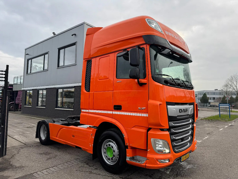 DAF XF 450 4X2 - EURO 6 + FULL SPOILER - Влекач: снимка 5 DAF XF 450 4X2 - EURO 6 + FULL SPOILER - Влекач: снимка 5