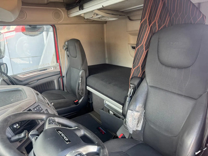 Влекач DAF XF 480 6X2 EURO 6 SKIRTS AIRCO AUTOMATIC: снимка 8