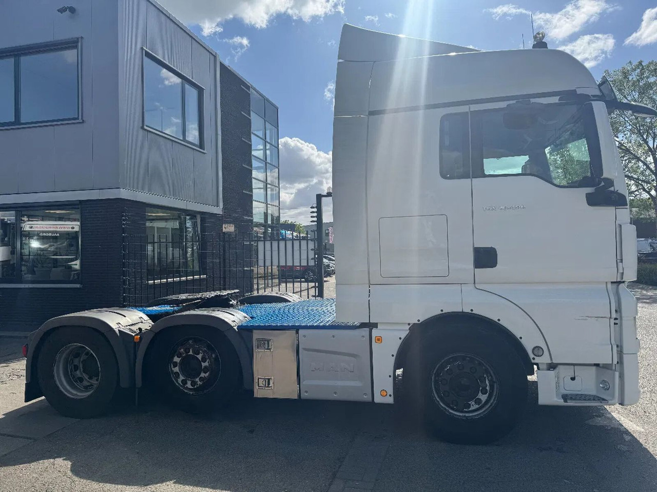 MAN TGX 26.480 6X2 EURO 6 SPOILERS AUTOMATIC - Влекач: снимка 4 MAN TGX 26.480 6X2 EURO 6 SPOILERS AUTOMATIC - Влекач: снимка 4