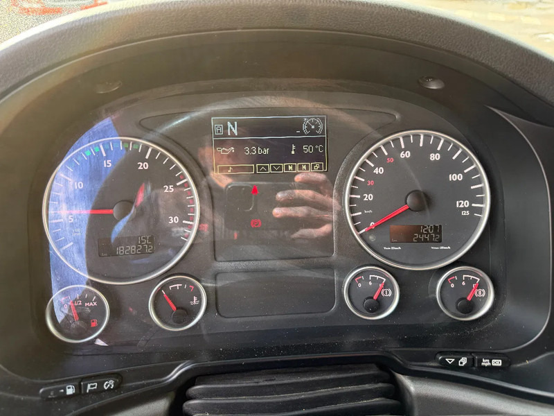 Влекач MAN TGX 41.540 8X4 170 TON+ RETARDER + PTO HYDRAULICS - ONLY 182.827 KM: снимка 20 Влекач MAN TGX 41.540 8X4 170 TON+ RETARDER + PTO HYDRAULICS - ONLY 182.827 KM: снимка 20