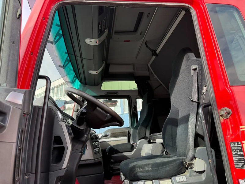 Влекач MAN TGX 41.540 8X4 170 TON+ RETARDER + PTO HYDRAULICS - ONLY 182.827 KM: снимка 13 Влекач MAN TGX 41.540 8X4 170 TON+ RETARDER + PTO HYDRAULICS - ONLY 182.827 KM: снимка 13