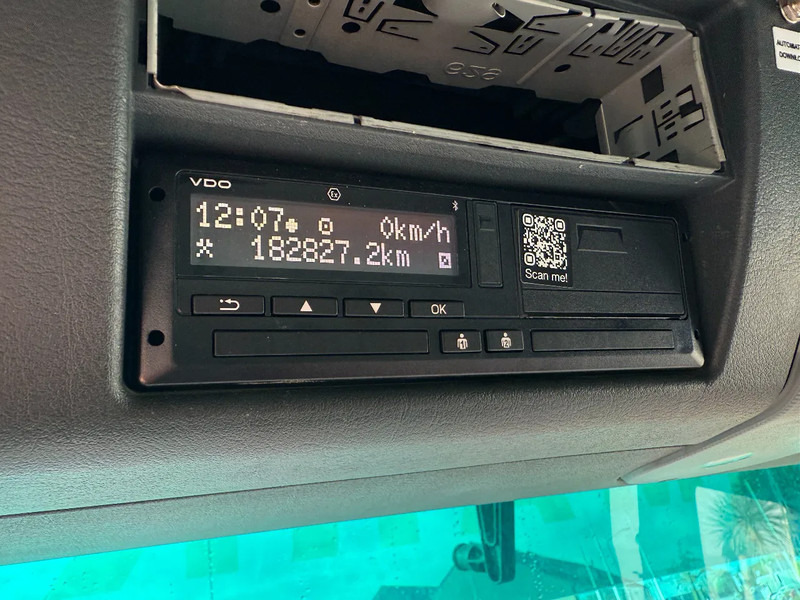 Влекач MAN TGX 41.540 8X4 170 TON+ RETARDER + PTO HYDRAULICS - ONLY 182.827 KM: снимка 18 Влекач MAN TGX 41.540 8X4 170 TON+ RETARDER + PTO HYDRAULICS - ONLY 182.827 KM: снимка 18