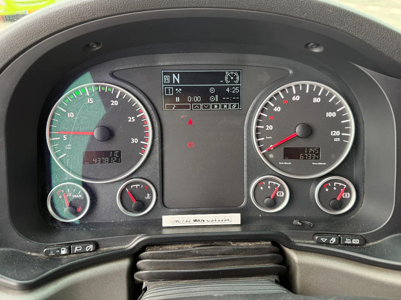 Влекач MAN TGX 41.540 8X4 + RETARDER + PTO HYDRAULICS: снимка 17