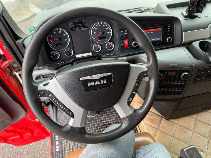 Влекач MAN TGX 41.540 8X4 + RETARDER + PTO HYDRAULICS: снимка 16