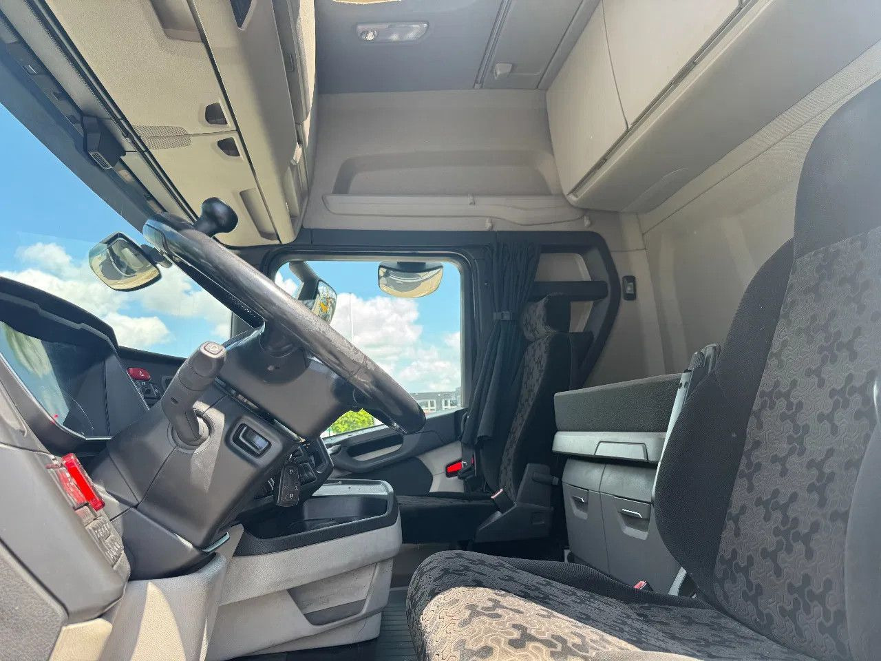 Влекач Scania R520 V8 NGS 6X4 EURO 6: снимка 8