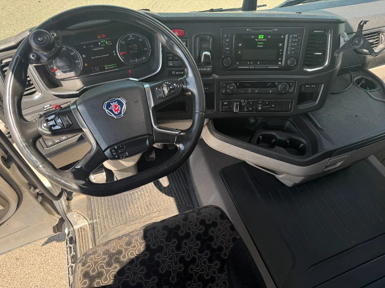 Влекач Scania R520 V8 NGS 6X4 EURO 6: снимка 10