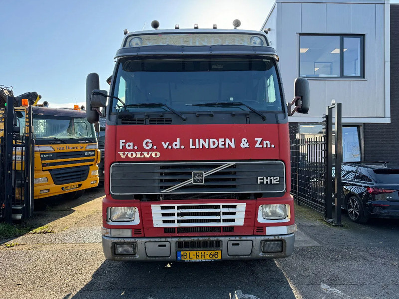 Volvo FH 12.460 4X2 SPOILERS EURO 3 MANUAL - Влекач: снимка 2 Volvo FH 12.460 4X2 SPOILERS EURO 3 MANUAL - Влекач: снимка 2