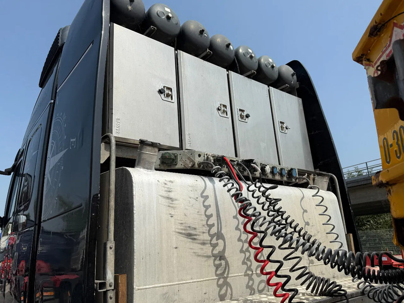 Влекач Volvo FH 16.750 8X4 - 160 TON + RETARDER: снимка 9