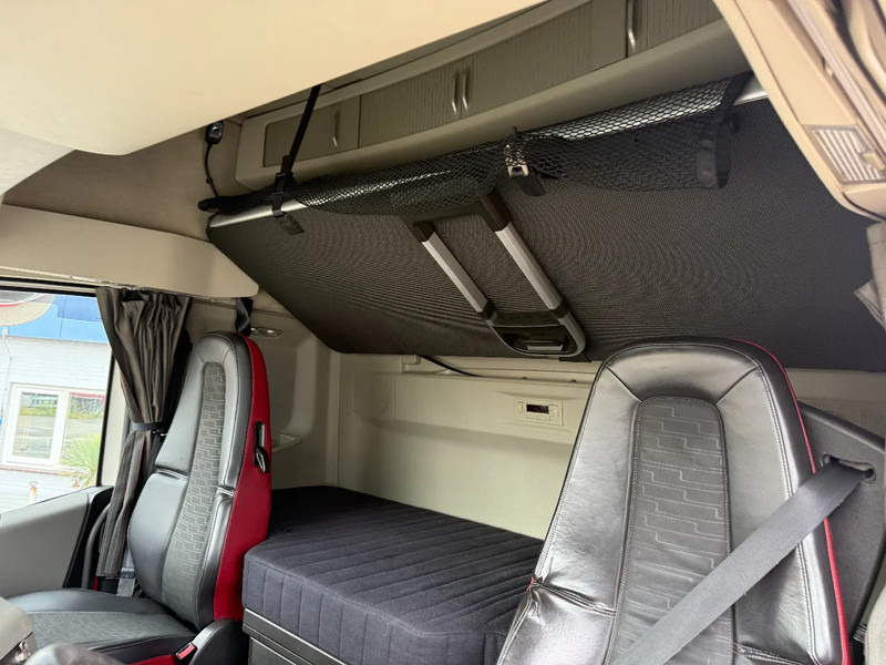 Лизинг на Volvo FH 460 4X2 EURO 6 - ADR + I-ParkCool + I-Shift Volvo FH 460 4X2 EURO 6 - ADR + I-ParkCool + I-Shift: снимка 13