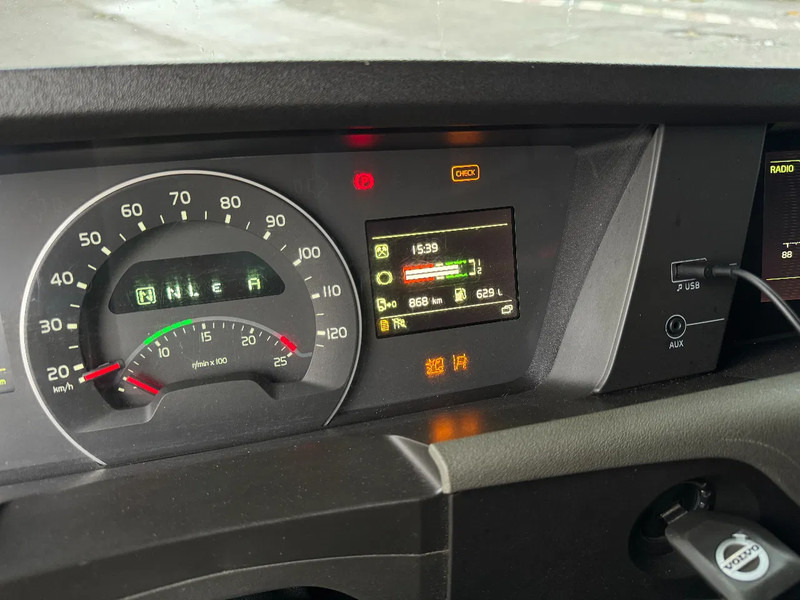 Влекач Volvo FH 460 4X2 EURO 6 KB CHASSIS SKIRTS STANDKLIMA: снимка 14 Влекач Volvo FH 460 4X2 EURO 6 KB CHASSIS SKIRTS STANDKLIMA: снимка 14