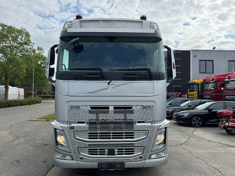 Влекач Volvo FH 460 6X2 PALFINGER 2300 + REMOTE CONTROL: снимка 19 Влекач Volvo FH 460 6X2 PALFINGER 2300 + REMOTE CONTROL: снимка 19