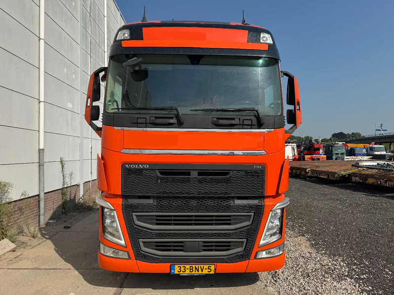 Volvo FH 500 4X2 EURO 6 SKIRTS STANDKLIMA - Влекач: снимка 2 Volvo FH 500 4X2 EURO 6 SKIRTS STANDKLIMA - Влекач: снимка 2
