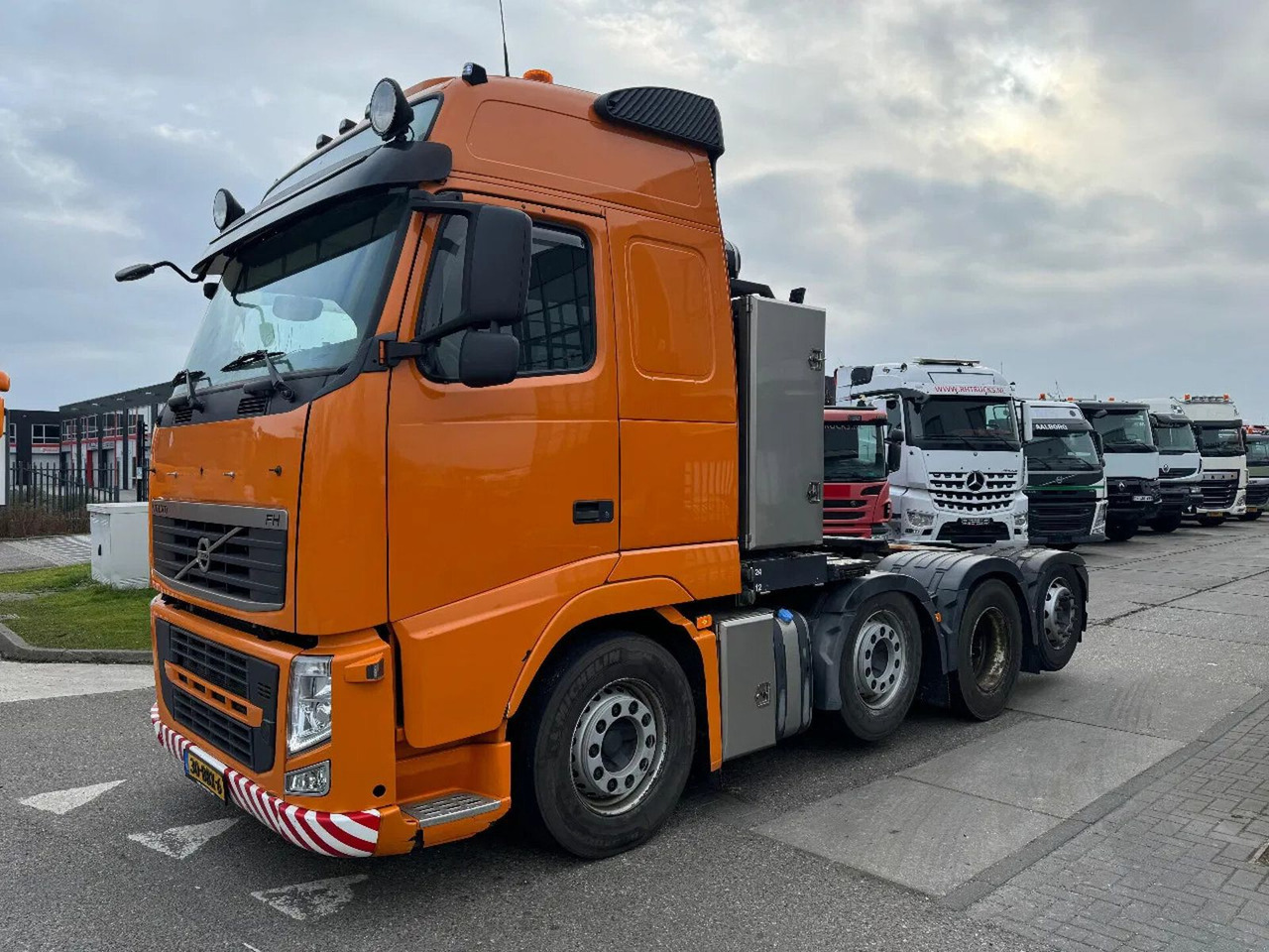 Volvo FH 500 8X2 - EURO 5 + LIFT/STEERING AXLE + TÜV 0 - Влекач: снимка 1 Volvo FH 500 8X2 - EURO 5 + LIFT/STEERING AXLE + TÜV 0 - Влекач: снимка 1