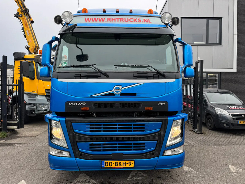 Volvo FM 370 4X2 EURO 6 SKIRTS TÜV TILL 10-2025 - Влекач: снимка 2 Volvo FM 370 4X2 EURO 6 SKIRTS TÜV TILL 10-2025 - Влекач: снимка 2
