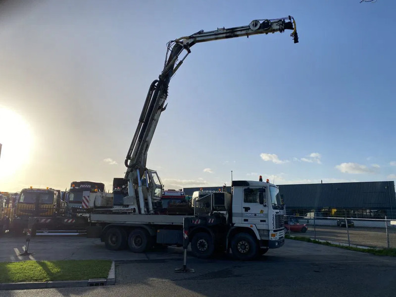 Volvo F 12 8X4 + CORMACH 87000 CRANE - 8.642 HOURS - Камион с кран: снимка 5 Volvo F 12 8X4 + CORMACH 87000 CRANE - 8.642 HOURS - Камион с кран: снимка 5