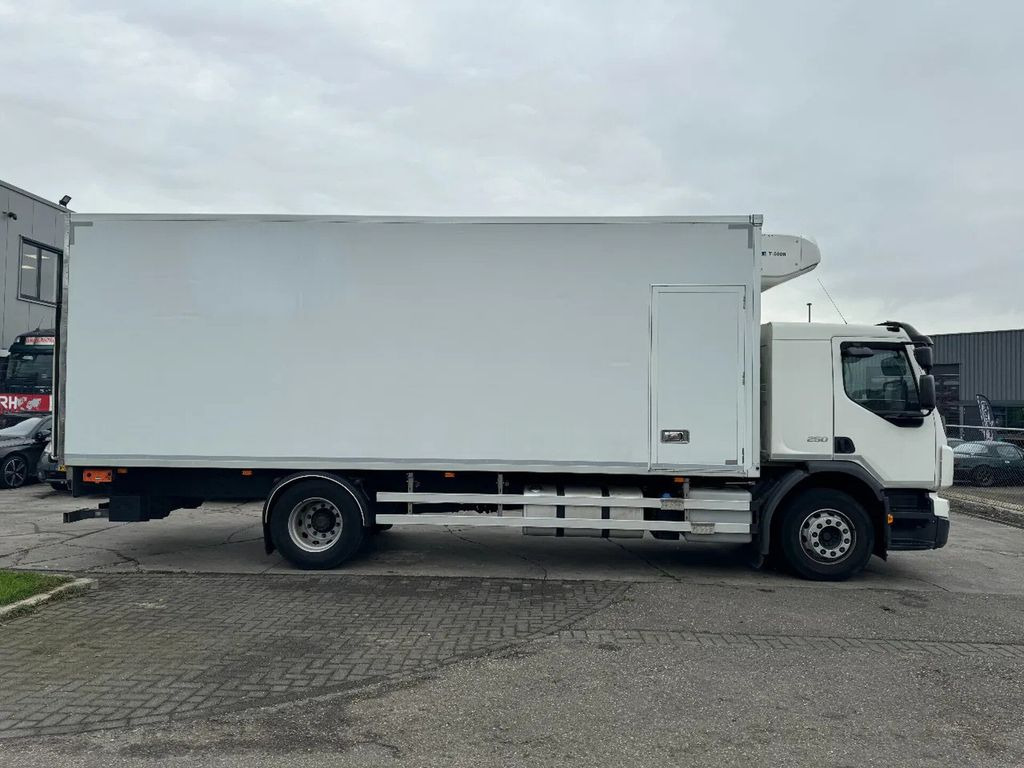 Volvo FE 250 4X2 - EURO 6 + THERMOKING T-500R + DHOLLA - Рефрижератор камион: снимка 4 Volvo FE 250 4X2 - EURO 6 + THERMOKING T-500R + DHOLLA - Рефрижератор камион: снимка 4