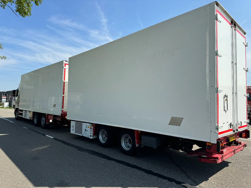 Volvo FH 12.420 6X2 - EURO 3 + HANGER NETAM-FRUEHAUF + THERMOKING + DHOLLANDIA LIFT - Рефрижератор камион: снимка 4 Volvo FH 12.420 6X2 - EURO 3 + HANGER NETAM-FRUEHAUF + THERMOKING + DHOLLANDIA LIFT - Рефрижератор камион: снимка 4