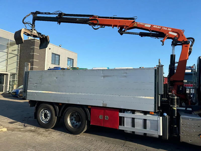 Volvo FM 330 6X2 - EURO 5 + ATLAS 126.3E A2 + REMOTE + LIFT/STEERING AXLE - Камион с кран: снимка 3 Volvo FM 330 6X2 - EURO 5 + ATLAS 126.3E A2 + REMOTE + LIFT/STEERING AXLE - Камион с кран: снимка 3