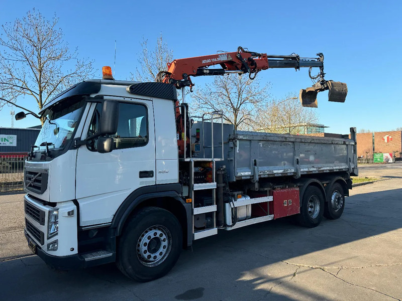 Volvo FM 330 6X2 - EURO 5 + ATLAS 126.3E A2 + REMOTE + LIFT/STEERING AXLE + TÜV 08-2025 - Самосвал камион, Камион с кран: снимка 2 Volvo FM 330 6X2 - EURO 5 + ATLAS 126.3E A2 + REMOTE + LIFT/STEERING AXLE + TÜV 08-2025 - Самосвал камион, Камион с кран: снимка 2