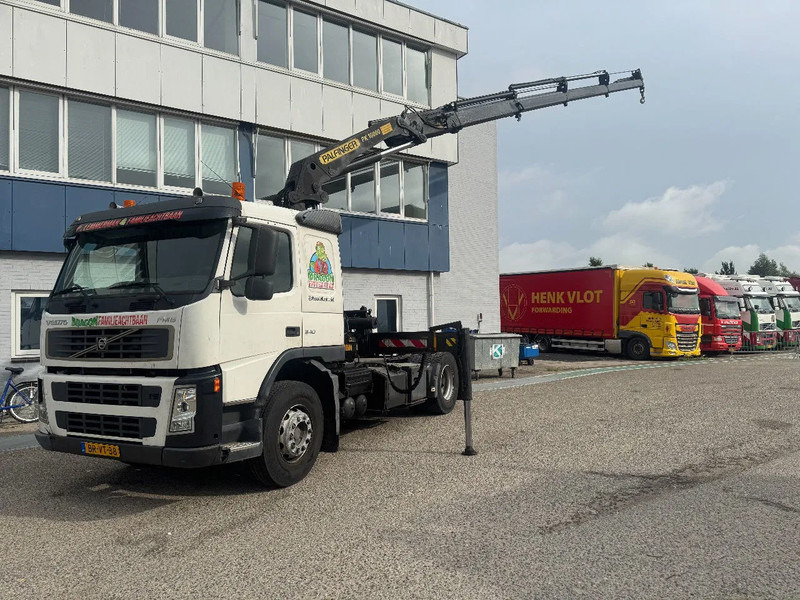 Volvo FM 340 4X2 EURO 3 PALFINGER PK16000 + REMOTE CONTROL - Камион с кран: снимка 2 Volvo FM 340 4X2 EURO 3 PALFINGER PK16000 + REMOTE CONTROL - Камион с кран: снимка 2