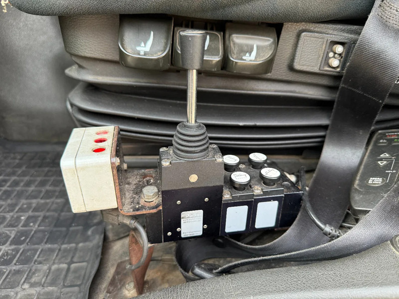 Мултилифт с кука камион Volvo FM 410 6X2 EURO 6 VDL 21T HOOK: снимка 17 Мултилифт с кука камион Volvo FM 410 6X2 EURO 6 VDL 21T HOOK: снимка 17