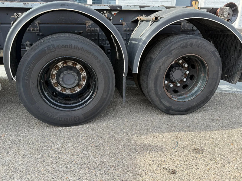 Мултилифт с кука камион Volvo FM 410 6X2 EURO 6 VDL 21T HOOK: снимка 15 Мултилифт с кука камион Volvo FM 410 6X2 EURO 6 VDL 21T HOOK: снимка 15