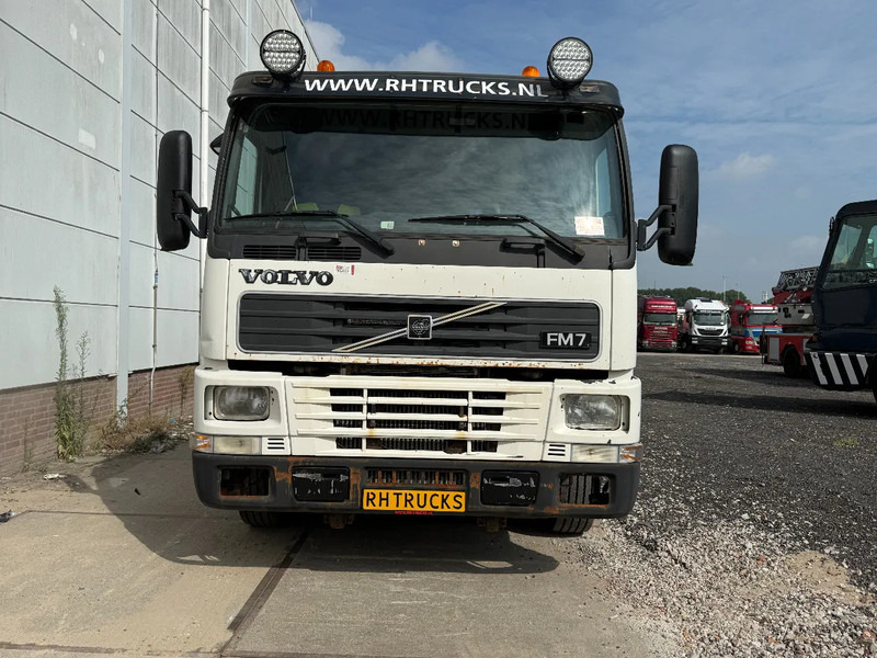 Volvo FM 7.290 4X2 - EURO 2 + MANUAL GEARBOX - Бордови камион: снимка 2 Volvo FM 7.290 4X2 - EURO 2 + MANUAL GEARBOX - Бордови камион: снимка 2
