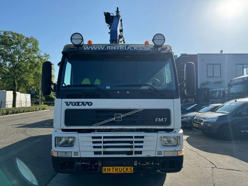 Volvo FM 7.290 4X2 EURO 2 + PM 22SP5 + REMOTE CONTROL - Бордови камион, Камион с кран: снимка 2 Volvo FM 7.290 4X2 EURO 2 + PM 22SP5 + REMOTE CONTROL - Бордови камион, Камион с кран: снимка 2