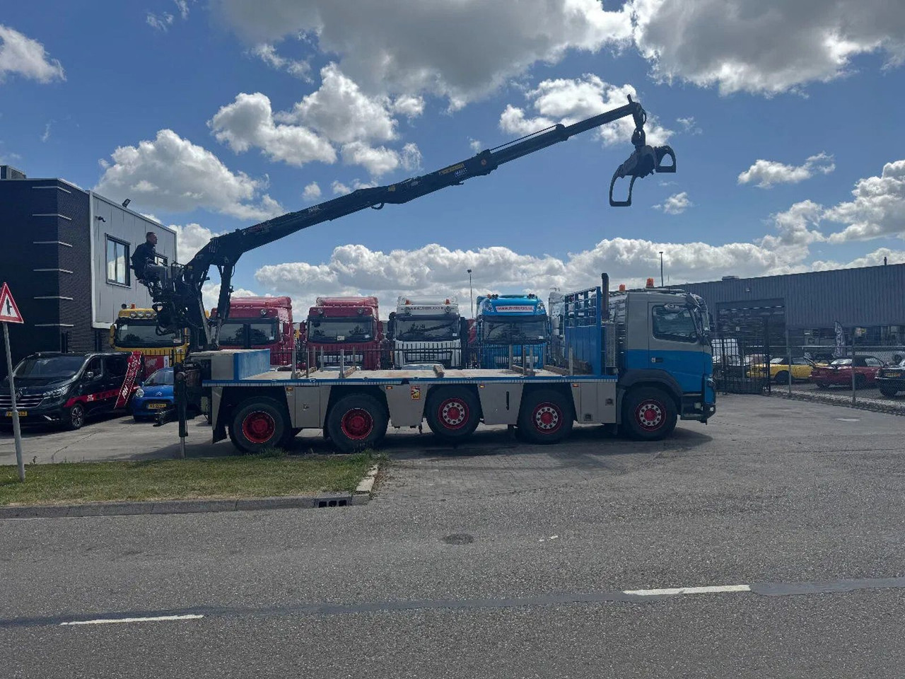 Volvo FMX 460 10X4 HIAB J2640ZT + HULTDINS GRIJPER HUB - Камион с кран: снимка 4 Volvo FMX 460 10X4 HIAB J2640ZT + HULTDINS GRIJPER HUB - Камион с кран: снимка 4